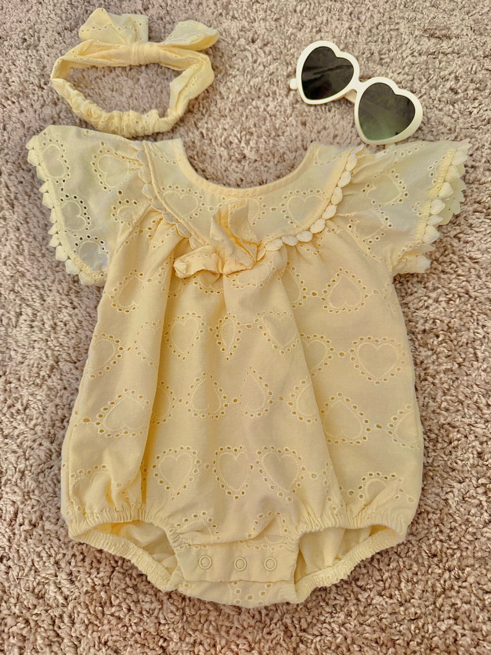 Rachel Zoe Baby Yellow Eyelet Romper w/ headband and sunglasses NWOT 0-3 Months